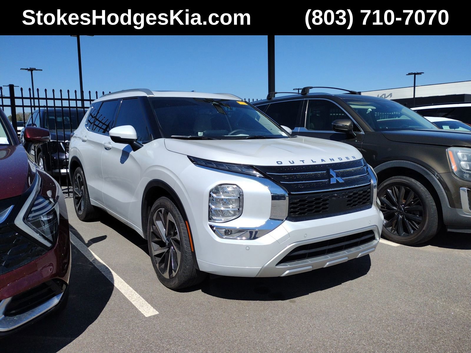 Used 2023 Mitsubishi Outlander SEL image 1