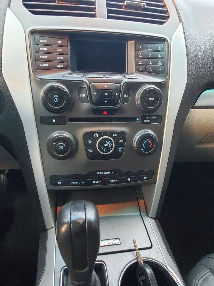 Used 2012 Ford Explorer FWD image 19