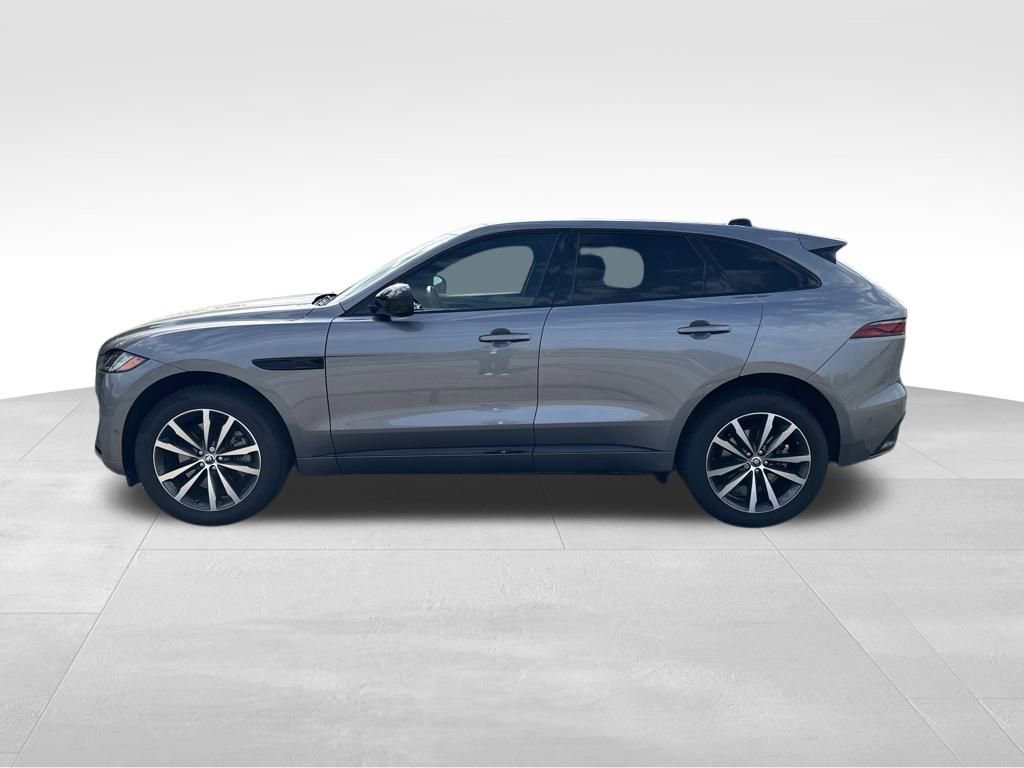 New 2026 Jaguar F-PACE R-Dynamic S image 2