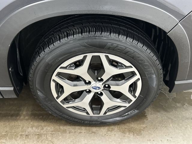 Used 2019 Subaru Forester Premium image 4