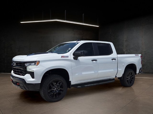 Used 2026 Chevrolet Silverado 1500 LT Trail Boss w/ Convenience Package II AWD/4WD image 3