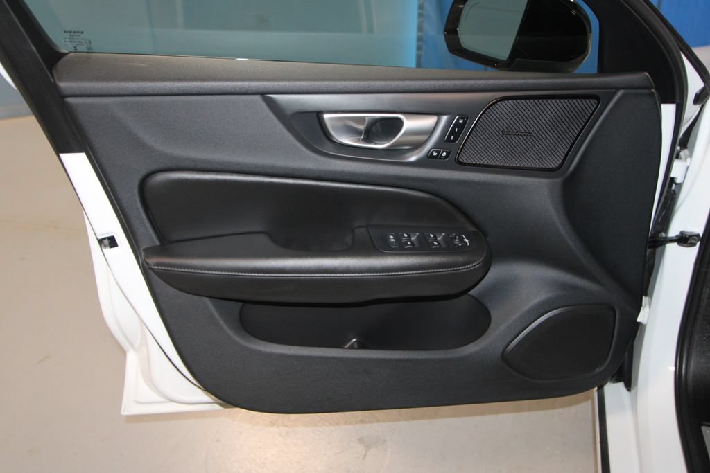 Used 2024 Volvo S60 B5 Plus AWD/4WD image 5