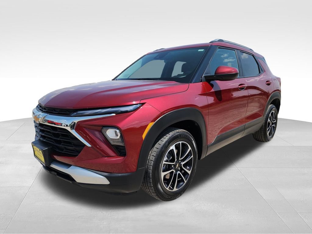 Used 2025 Chevrolet TrailBlazer LT AWD/4WD image 3