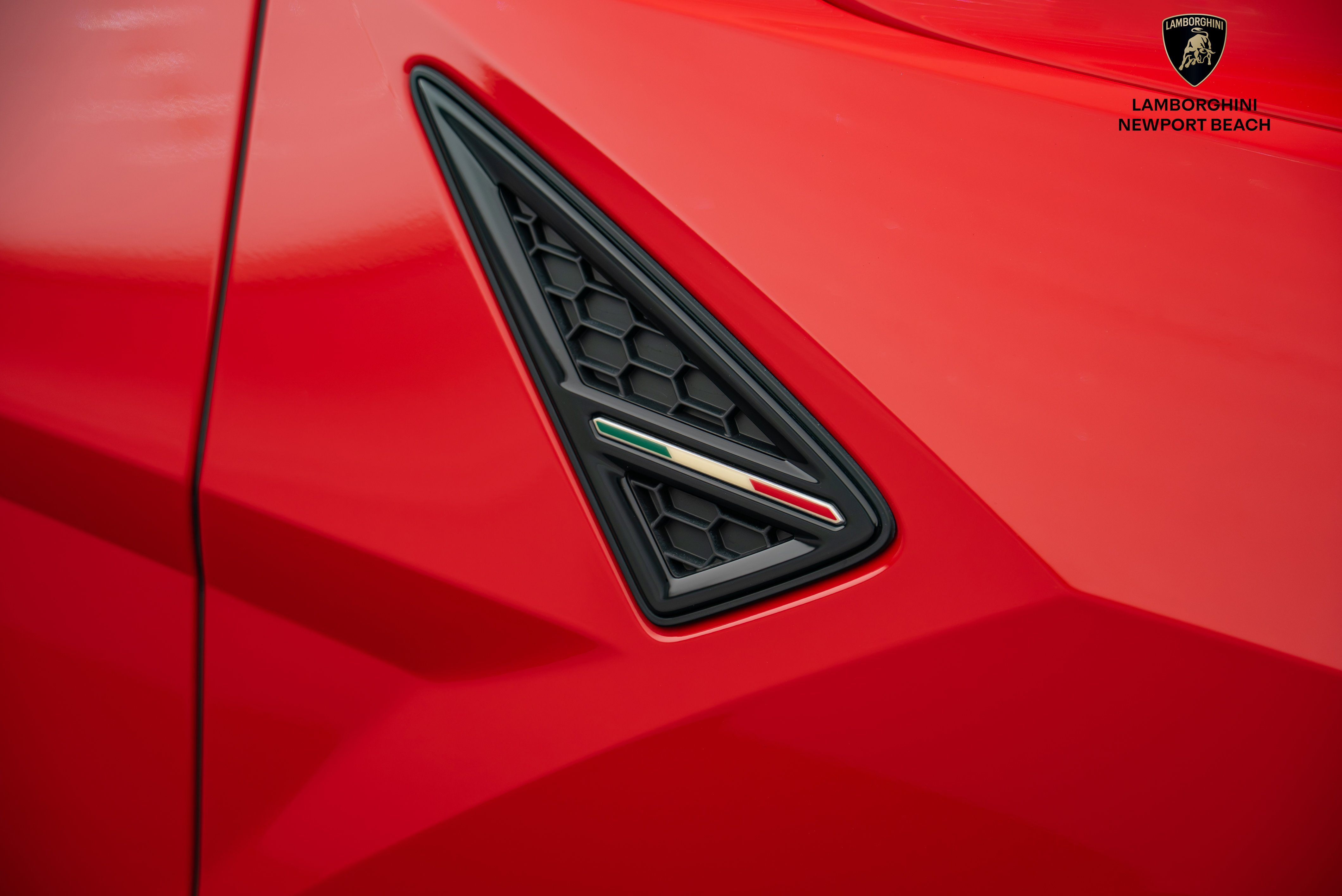 Used 2024 Lamborghini Urus S image 4