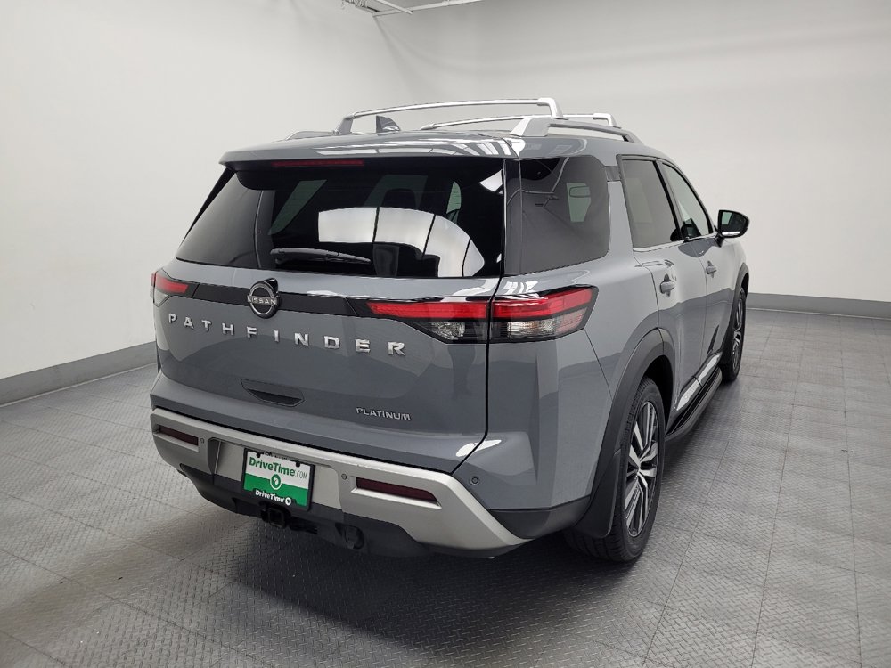 Used 2022 Nissan Pathfinder Platinum w/ Lighting Package (N93) FWD image 9