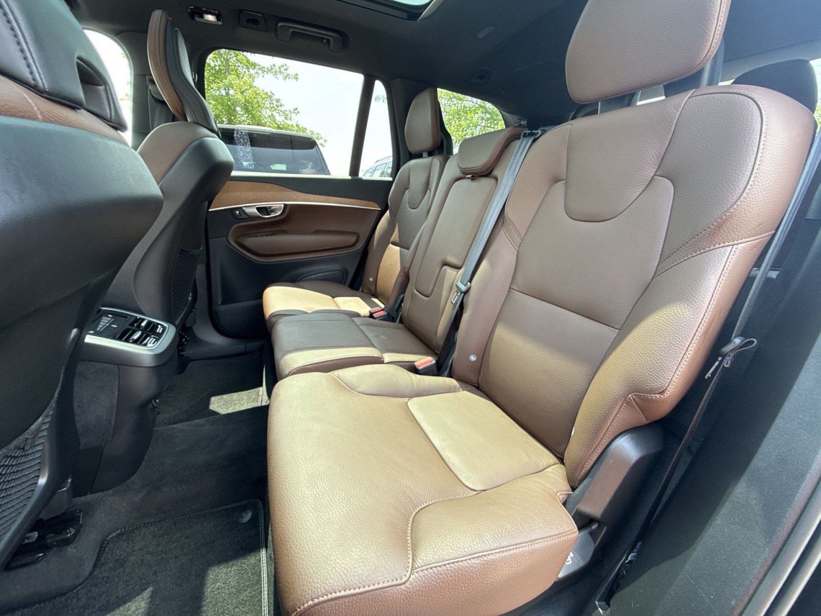 Used 2023 Volvo XC90 B6 Plus w/ Protection Package Premier AWD/4WD image 25