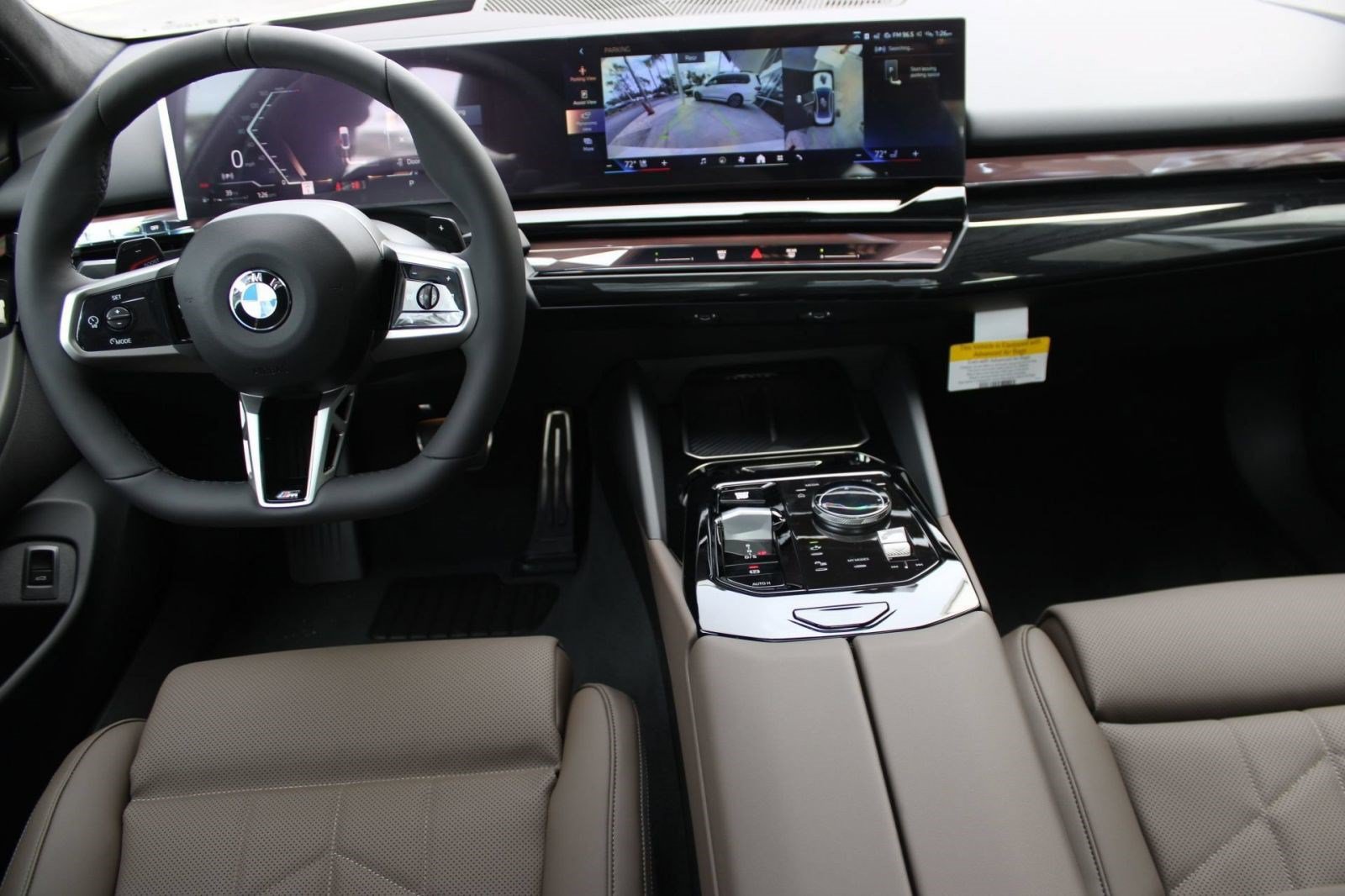 Used 2026 BMW 530i w/ M Sport Package RWD image 27