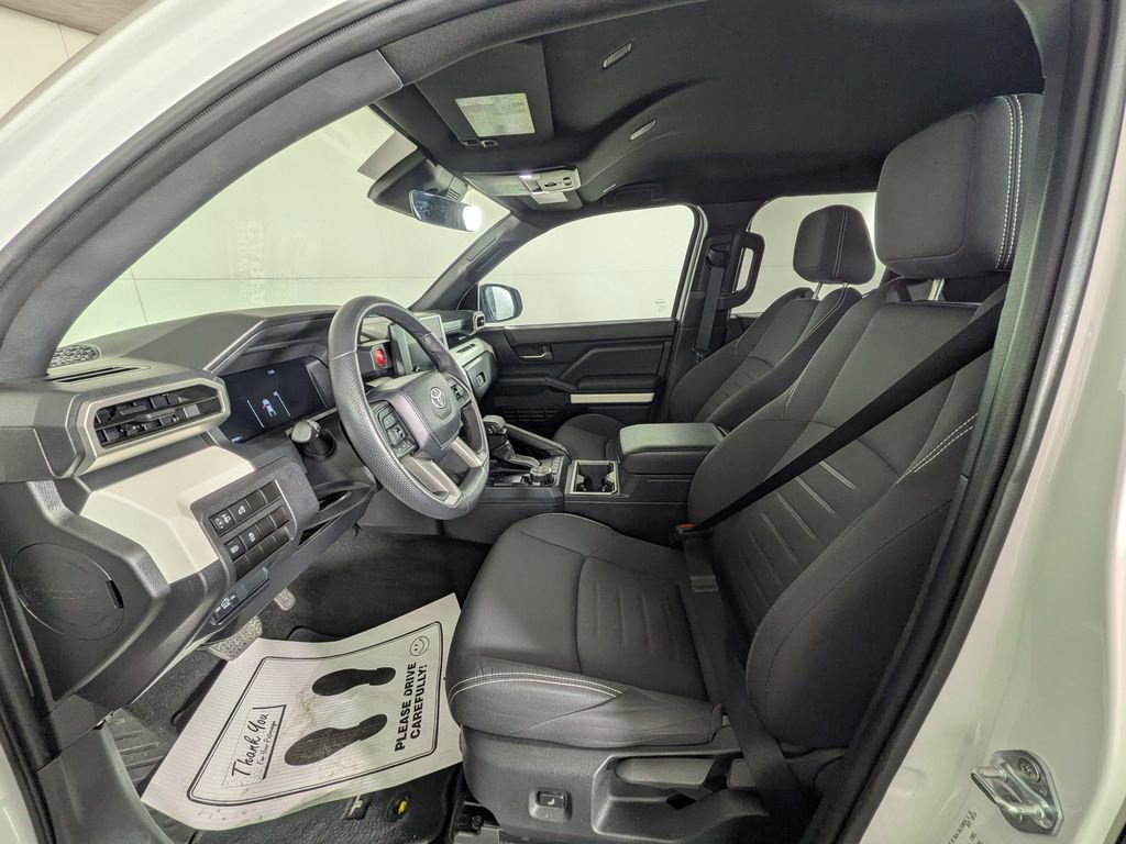 Used 2024 Toyota Tacoma TRD Off-Road image 15