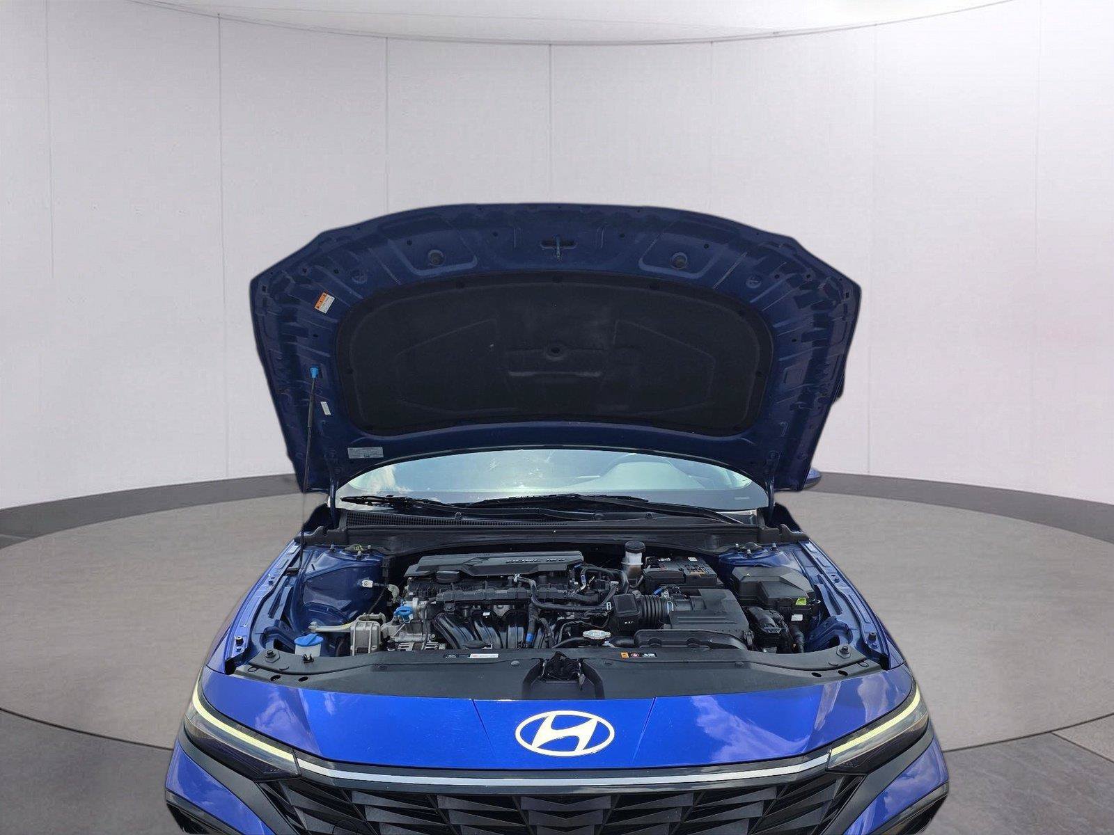 Used 2025 Hyundai Elantra SEL FWD image 29
