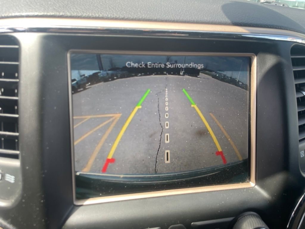 Used 2017 Jeep Grand Cherokee Limited AWD/4WD image 17