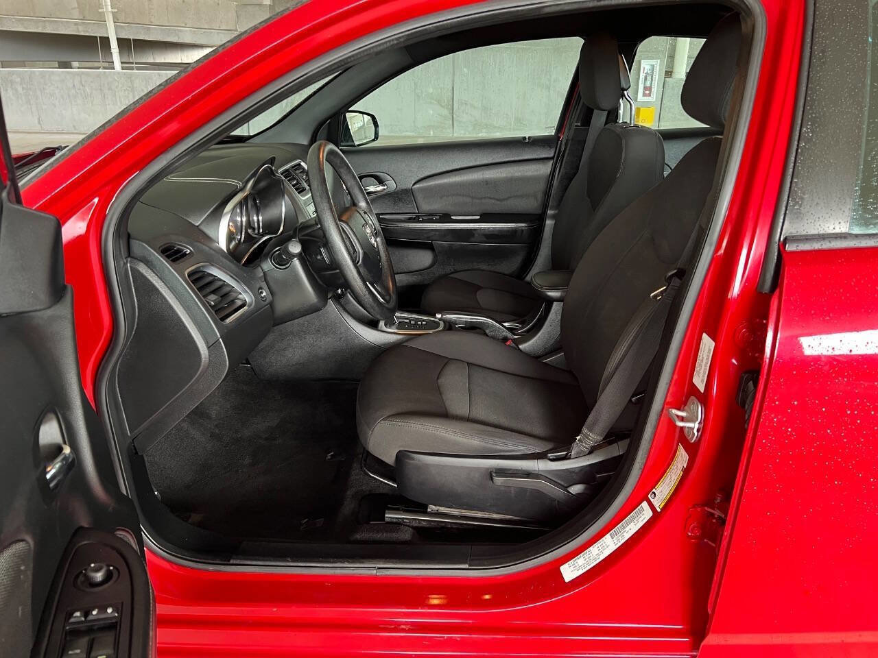 Used 2013 Dodge Avenger SE FWD image 11