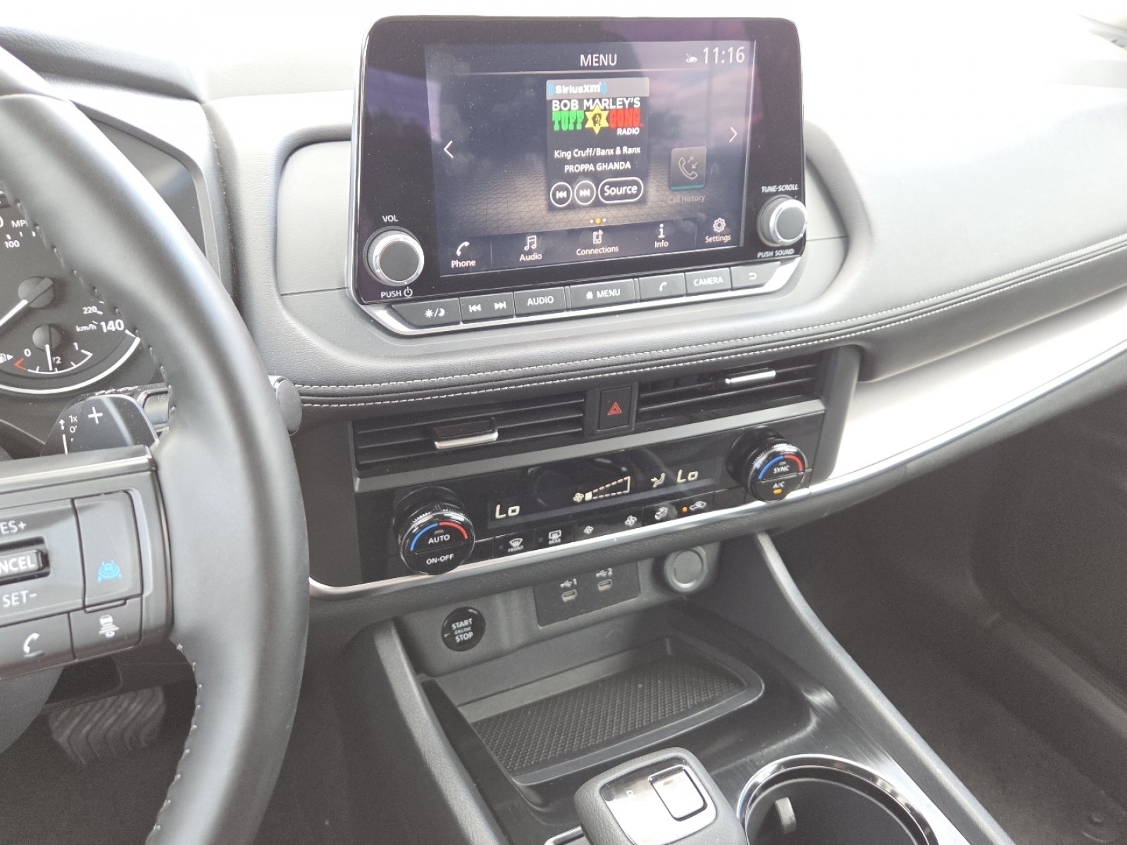 Used 2025 Nissan Rogue SV FWD image 27
