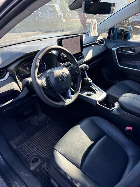 Used 2023 Toyota RAV4 XLE Premium AWD/4WD image 2
