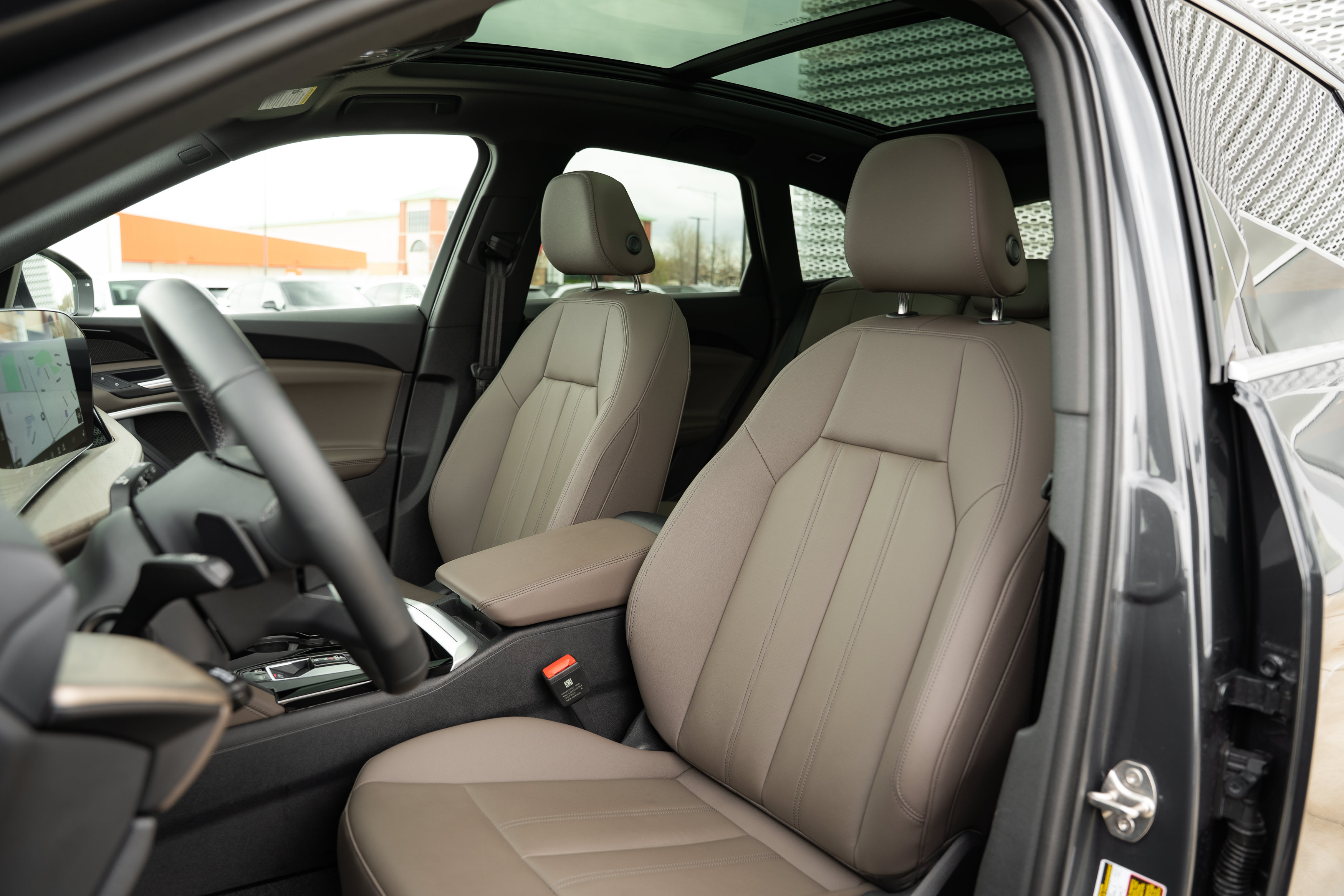 Certified 2025 Audi Q5 Premium w/ Convenience Package AWD/4WD image 21