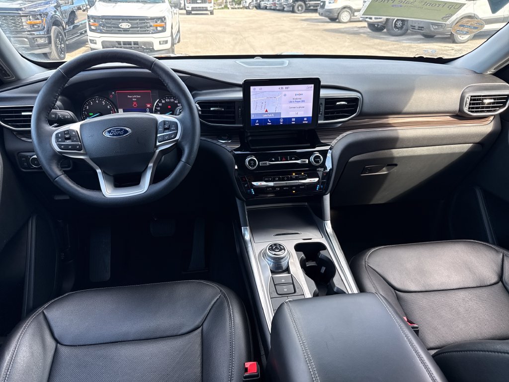 Certified 2022 Ford Explorer Limited AWD/4WD image 6