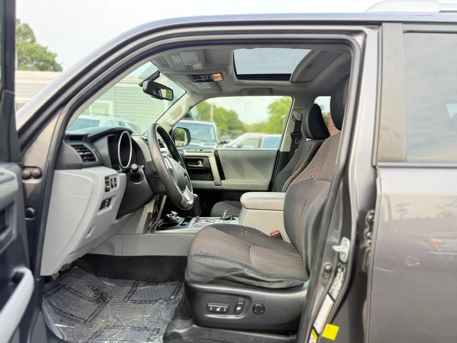 Used 2013 Toyota 4Runner SR5 w/ Convenience Pkg AWD/4WD image 9