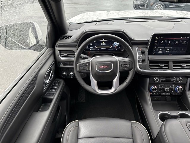 Used 2024 GMC Yukon XL SLT w/ SLT Premium Package image 23