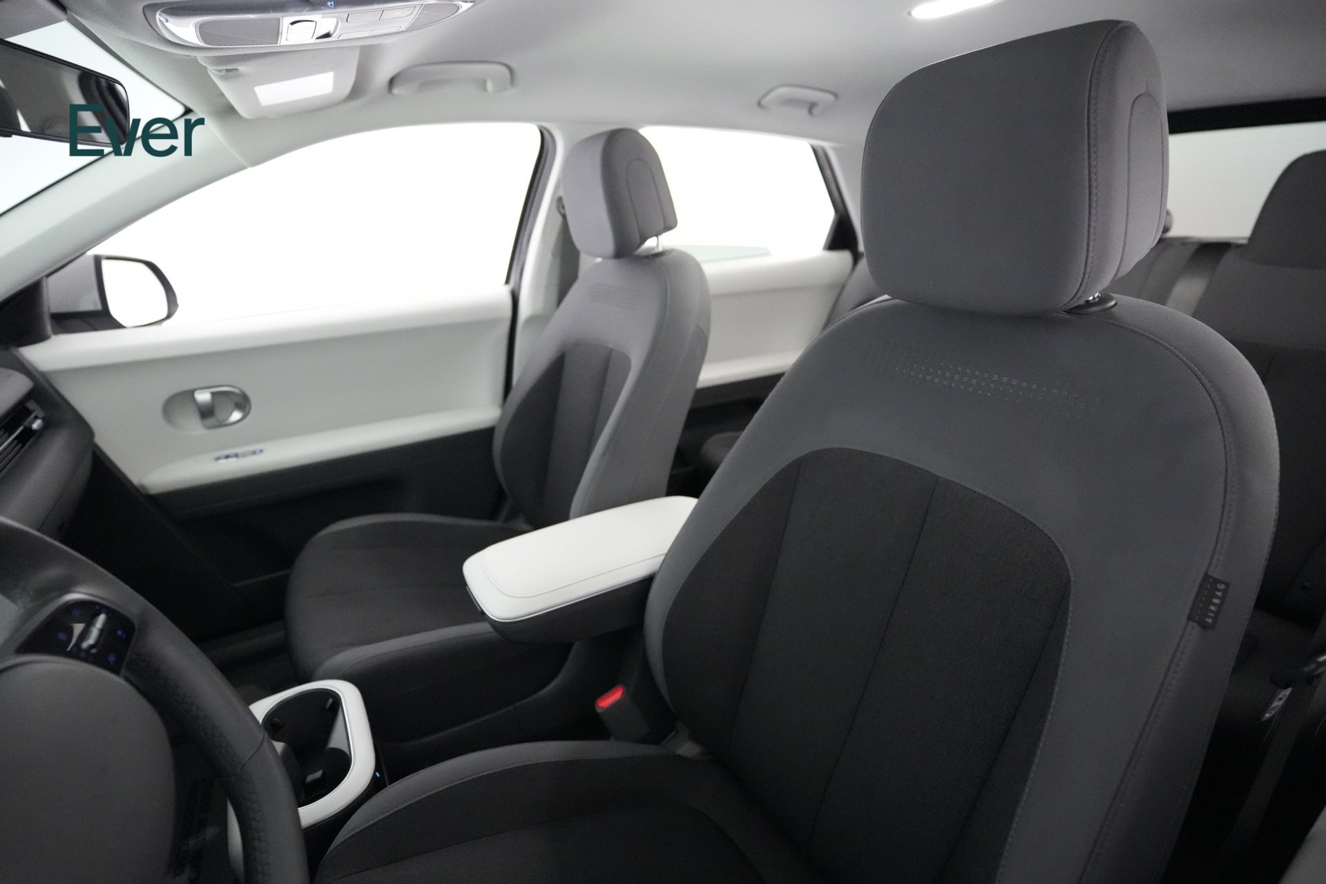 Used 2024 Hyundai Ioniq 5 SEL RWD image 4