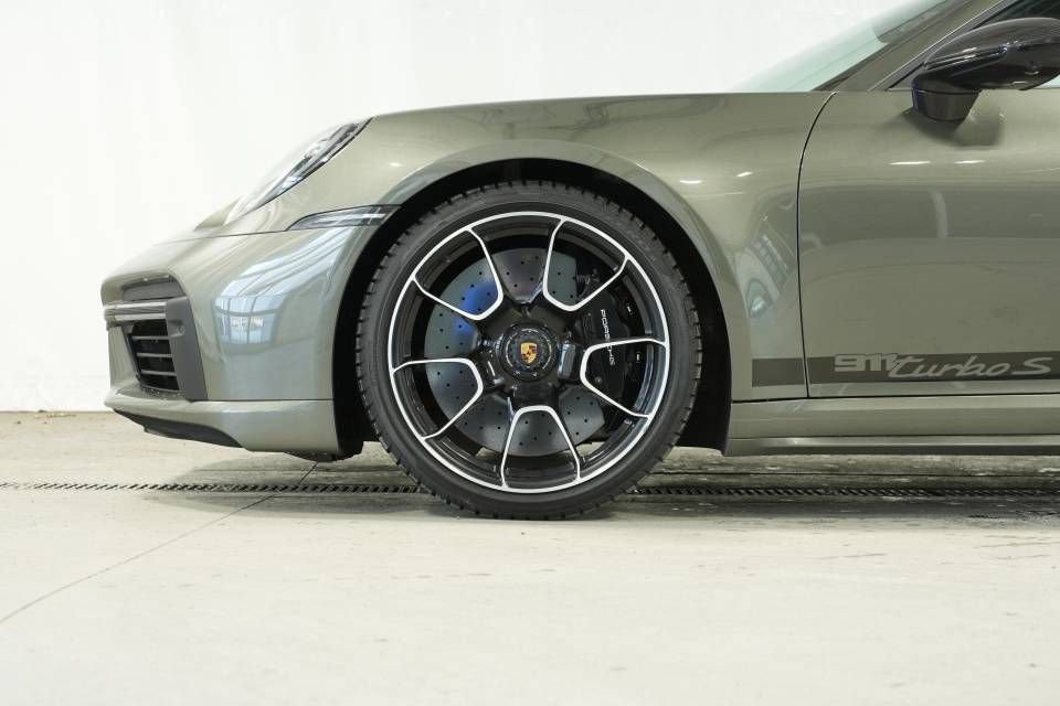 Certified 2021 Porsche 911 Turbo S image 42
