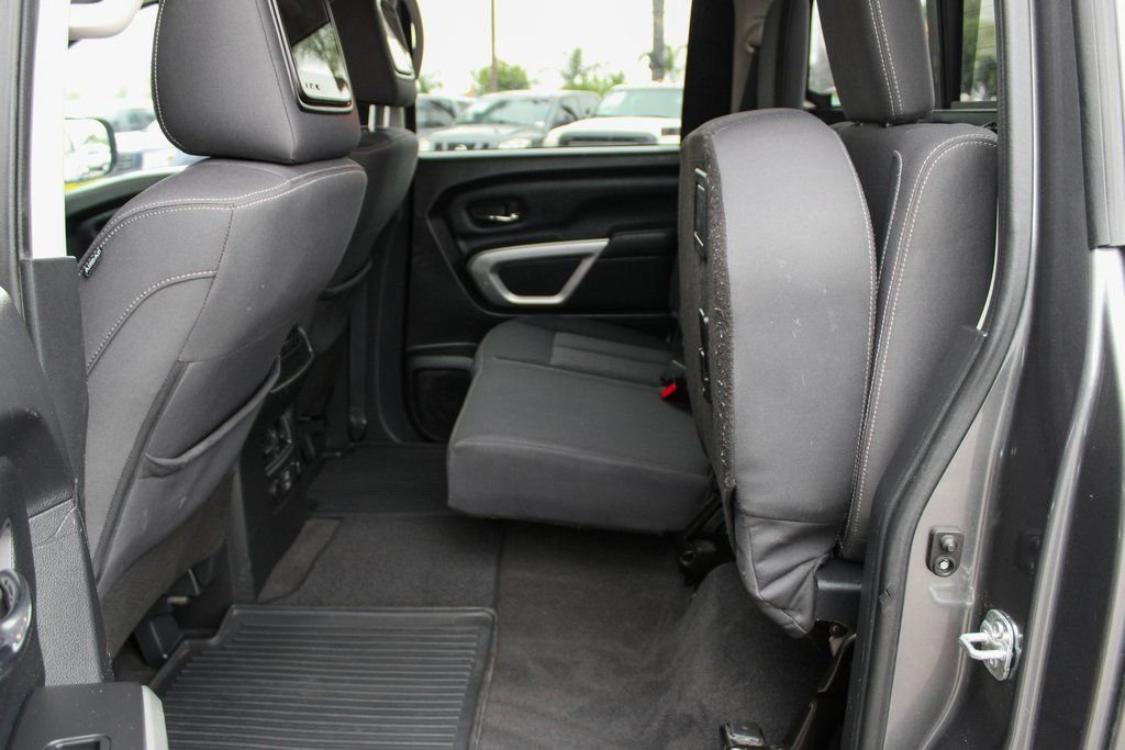 Used 2021 Nissan Titan SV w/ SV Convenience Package AWD/4WD image 36