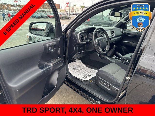 Used 2020 Toyota Tacoma TRD Sport AWD/4WD image 9