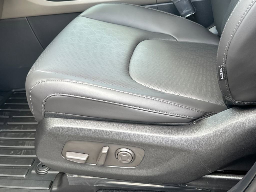 New 2026 Kia Carnival EX FWD image 19