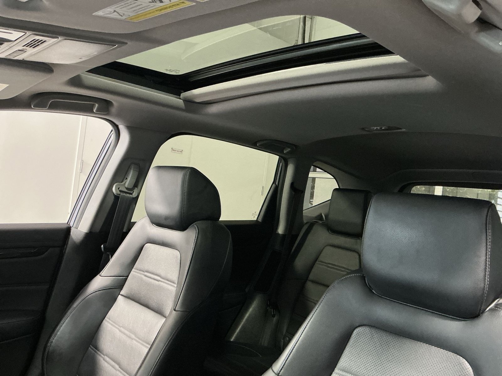 Used 2020 Honda CR-V Touring image 25