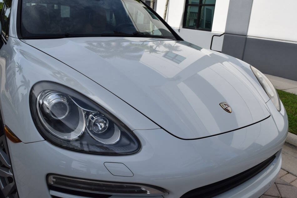 Used 2013 Porsche Cayenne Diesel AWD/4WD image 11