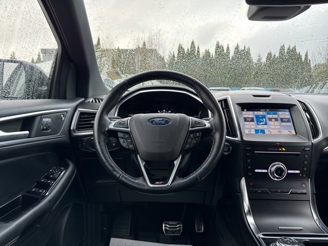 Used 2019 Ford Edge ST image 21