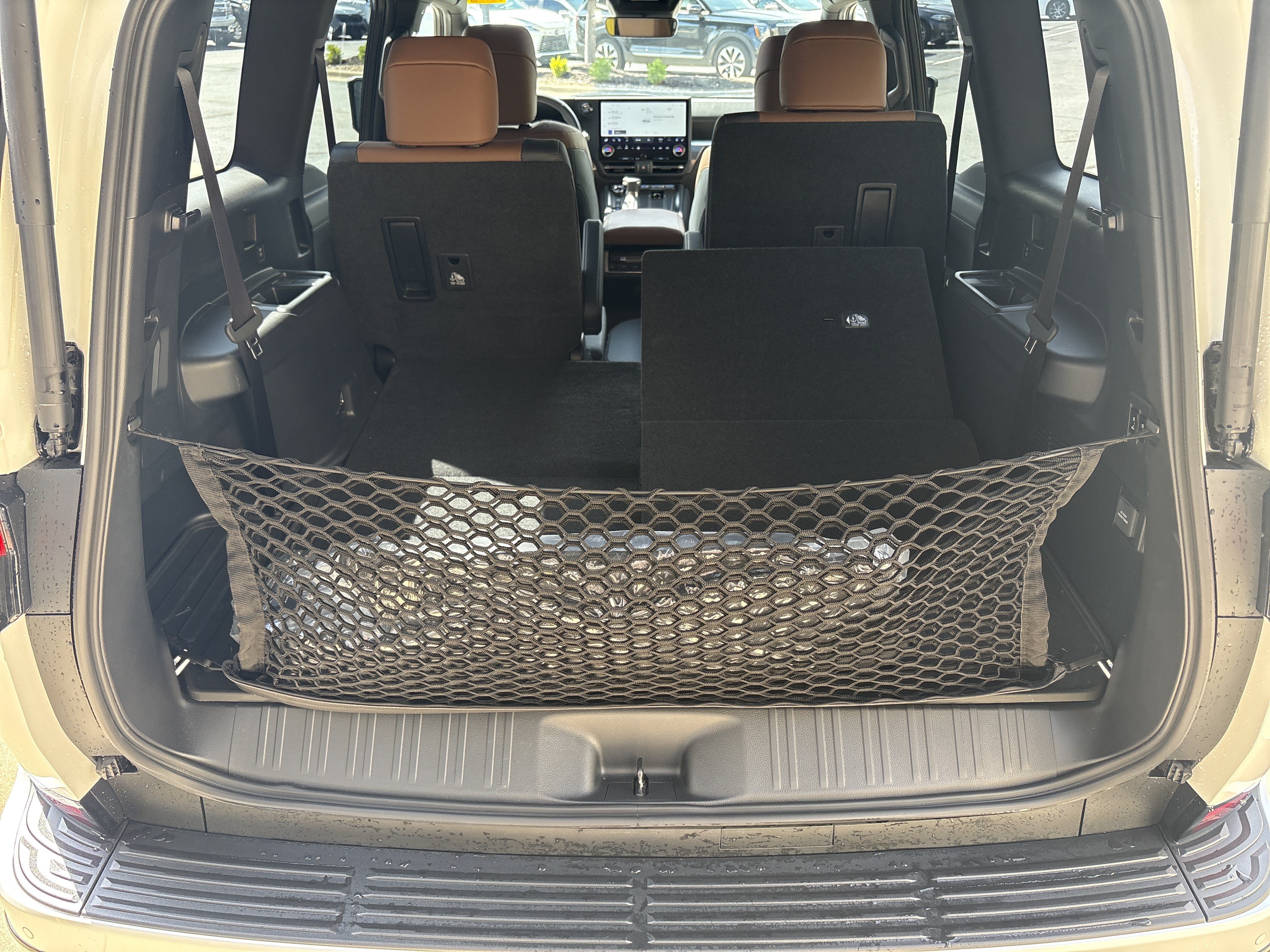 Used 2025 Lexus GX 550 w/ Cold Area Package AWD/4WD image 33