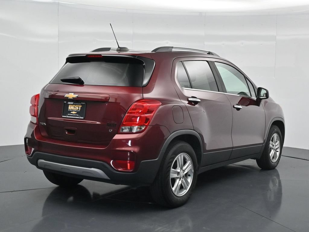 Used 2017 Chevrolet Trax LT w/ LT Convenience Package FWD image 7