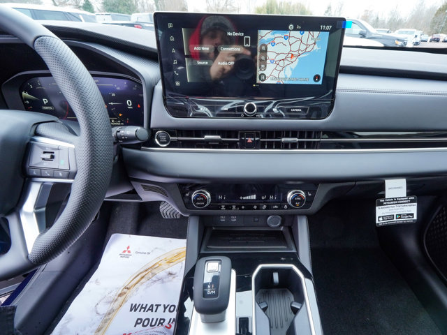New 2026 Mitsubishi Outlander SE FWD image 22