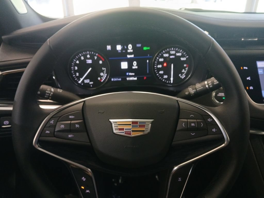 Certified 2025 Cadillac XT5 Premium Luxury w/ Technology Package AWD/4WD image 22
