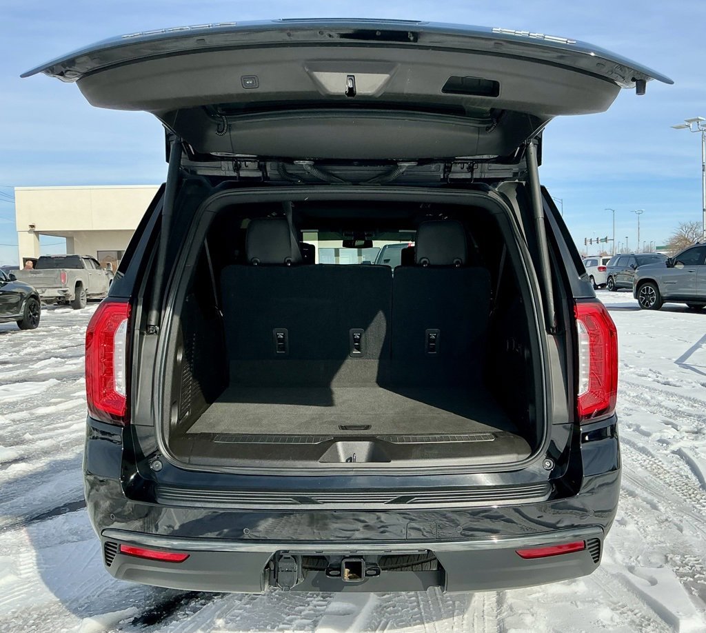 Used 2021 GMC Yukon XL AT4 w/ AT4 Premium Package image 17