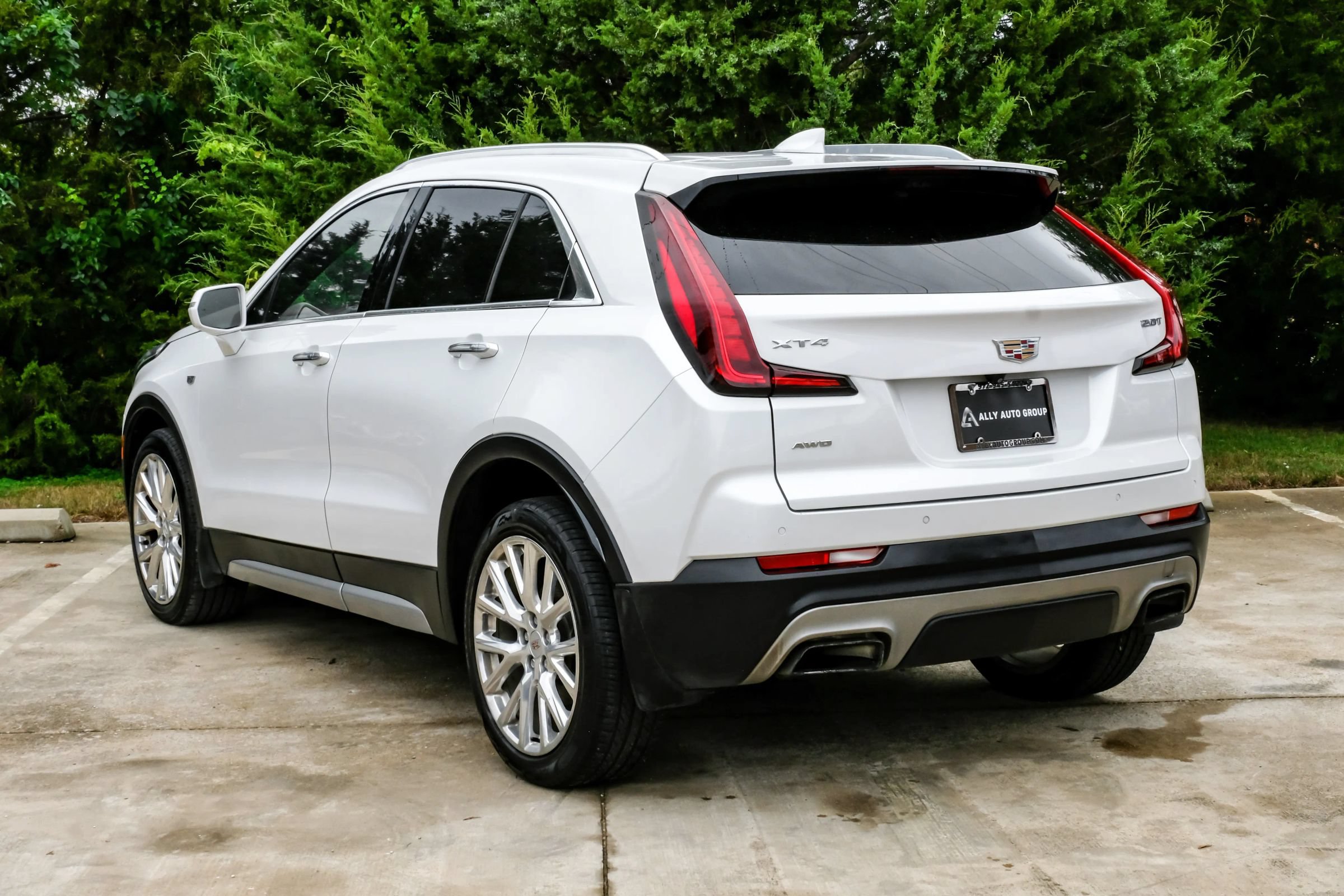 Used 2019 Cadillac XT4 Premium Luxury w/ Technology Package AWD/4WD image 11