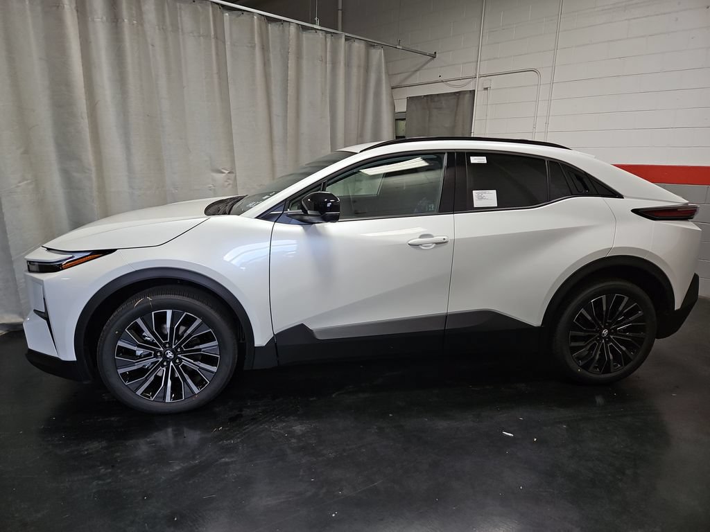New 2026 Toyota C-HR AWD/4WD image 4