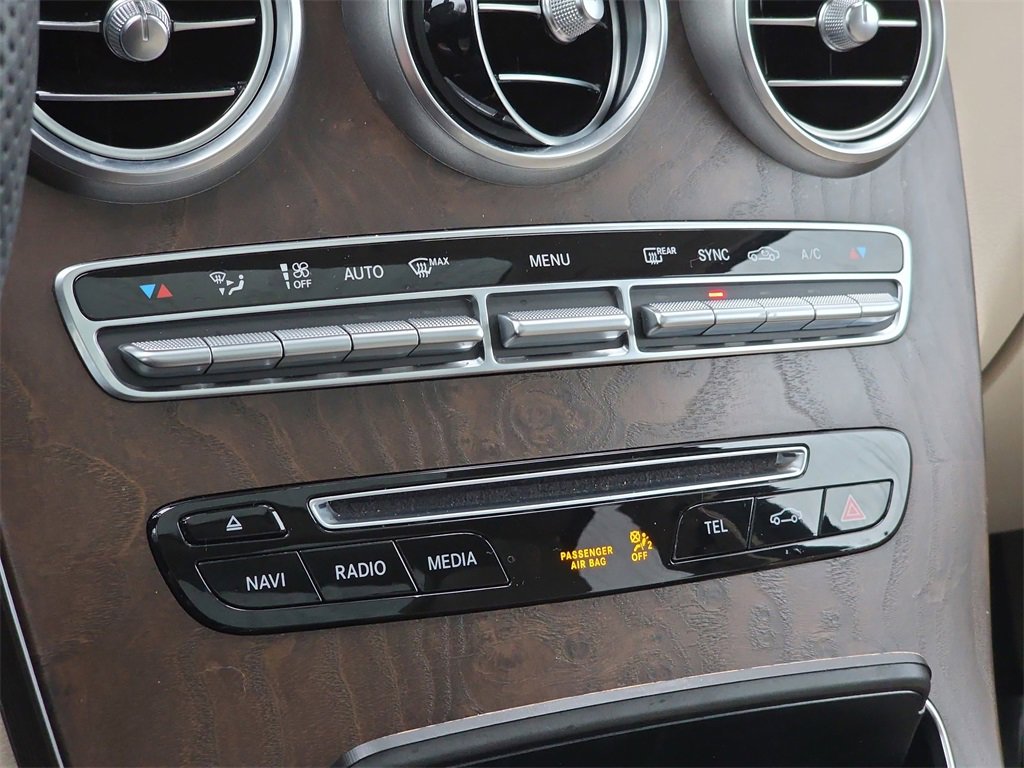 Used 2019 Mercedes-Benz GLC 300 4MATIC image 28