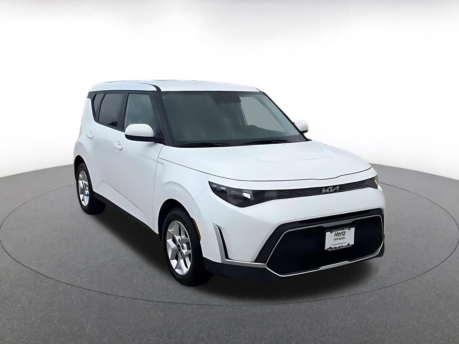 Used 2025 Kia Soul LX w/ LX Technology Package image 1