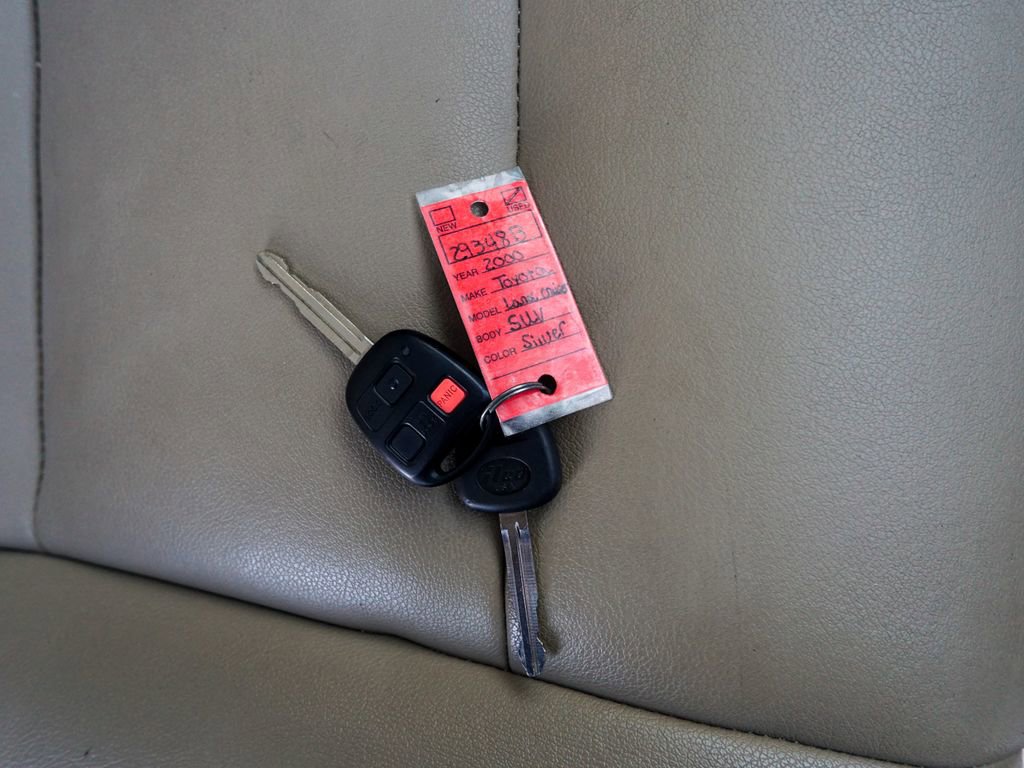 Used 2000 Toyota Land Cruiser image 31