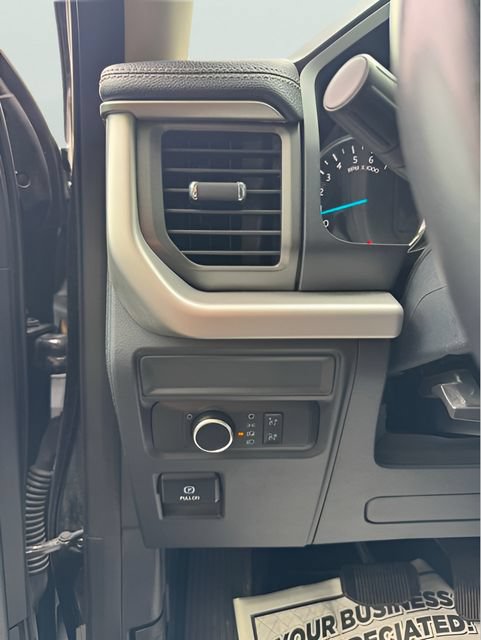 Used 2024 Ford Expedition XLT AWD/4WD image 29