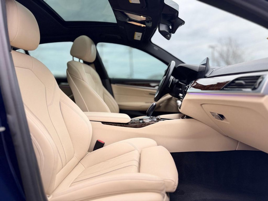 Used 2020 BMW 540i xDrive w/ Premium Package image 21