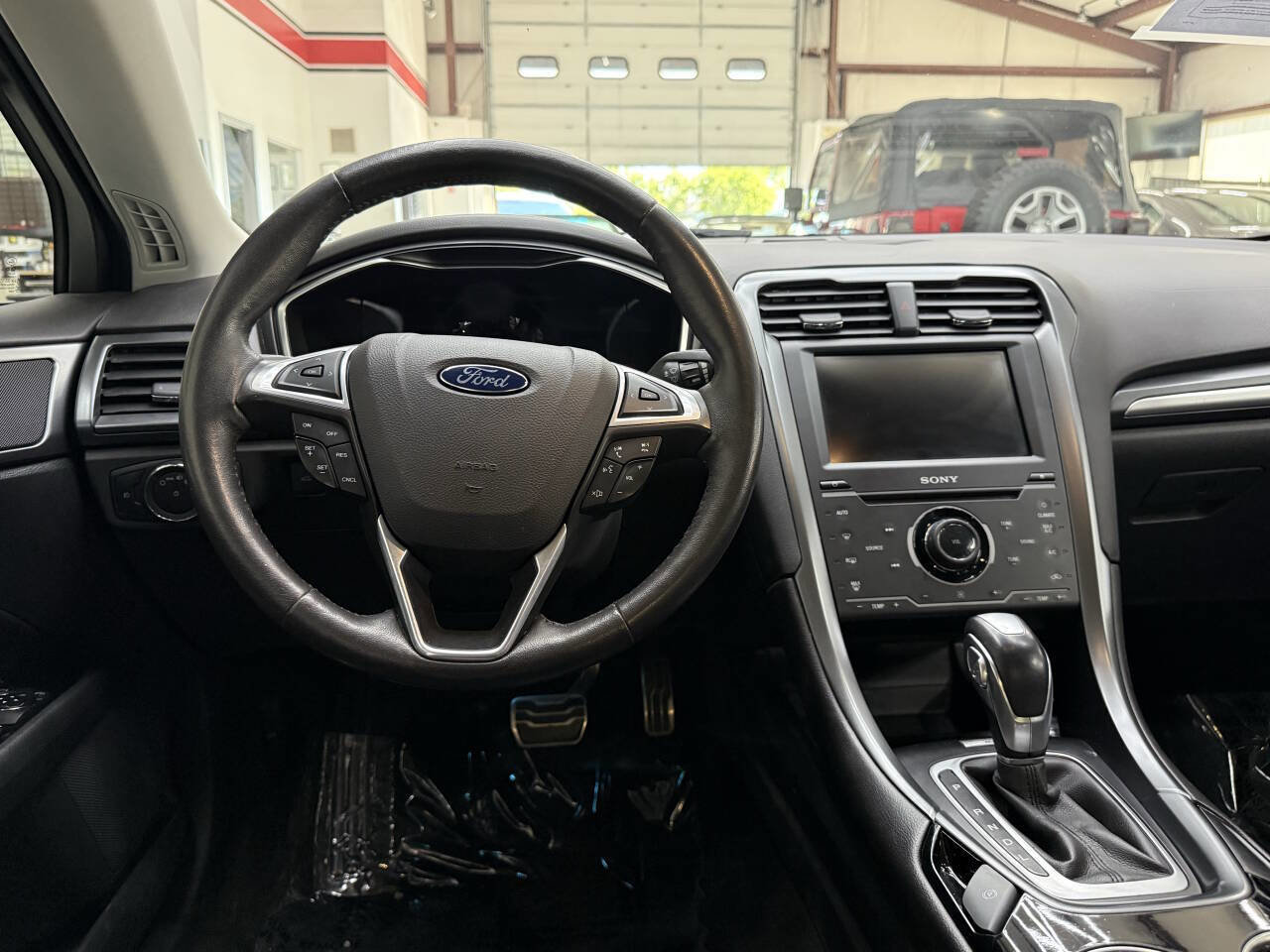 Used 2015 Ford Fusion Titanium FWD image 21