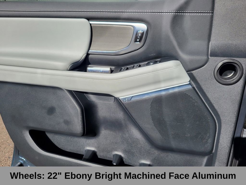 Used 2025 Ford Expedition Platinum w/ Driver's Package image 12