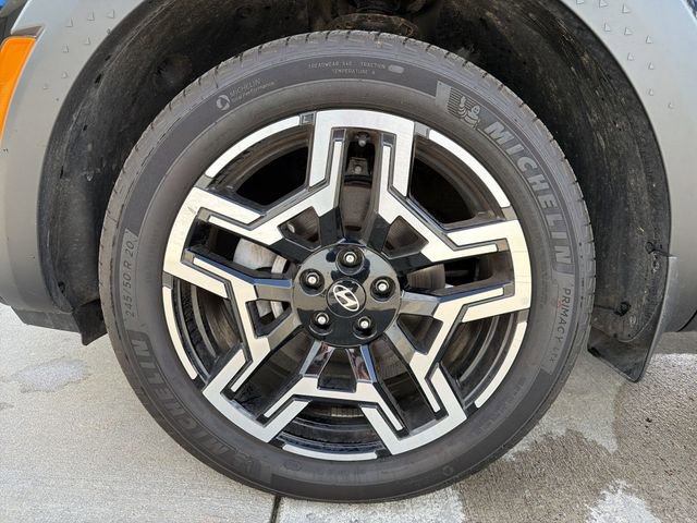 Used 2025 Hyundai Santa Cruz Limited AWD/4WD image 12