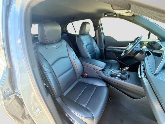 Used 2024 Cadillac XT4 Premium Luxury image 15