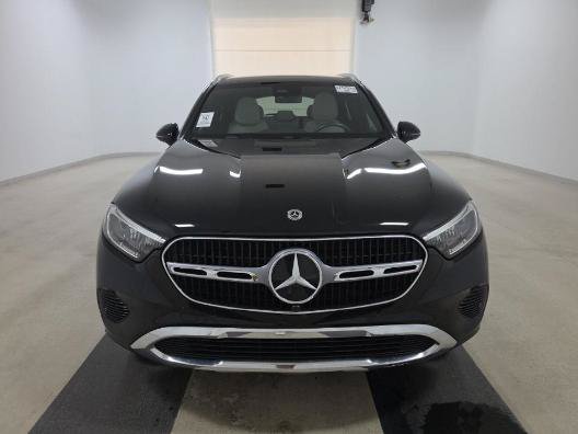 Used 2024 Mercedes-Benz GLC 300 4MATIC image 3