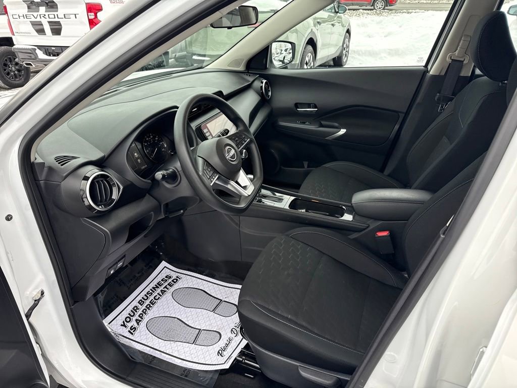 Certified 2024 Nissan Kicks SV image 18