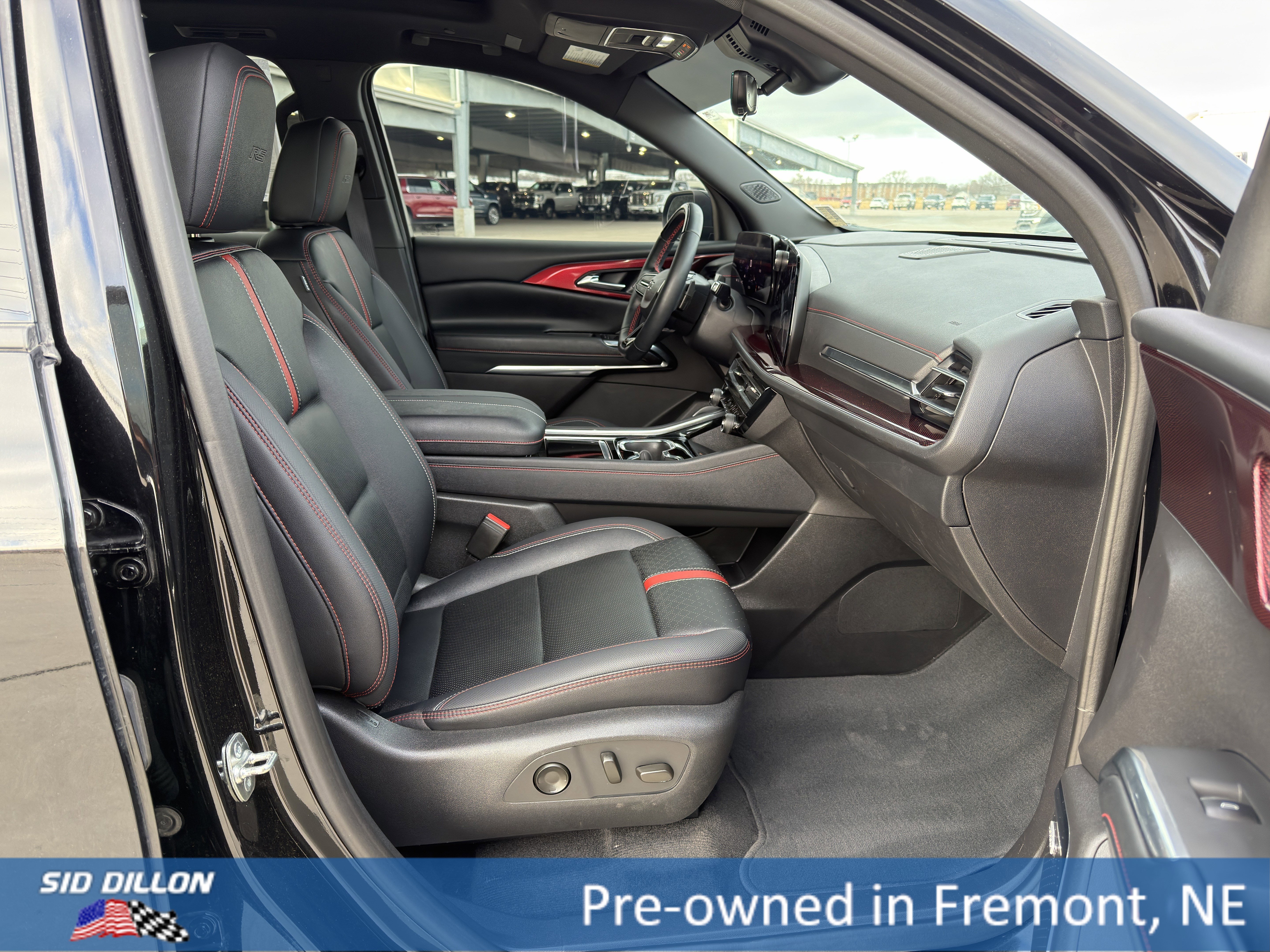 Certified 2025 Chevrolet Traverse RS image 20