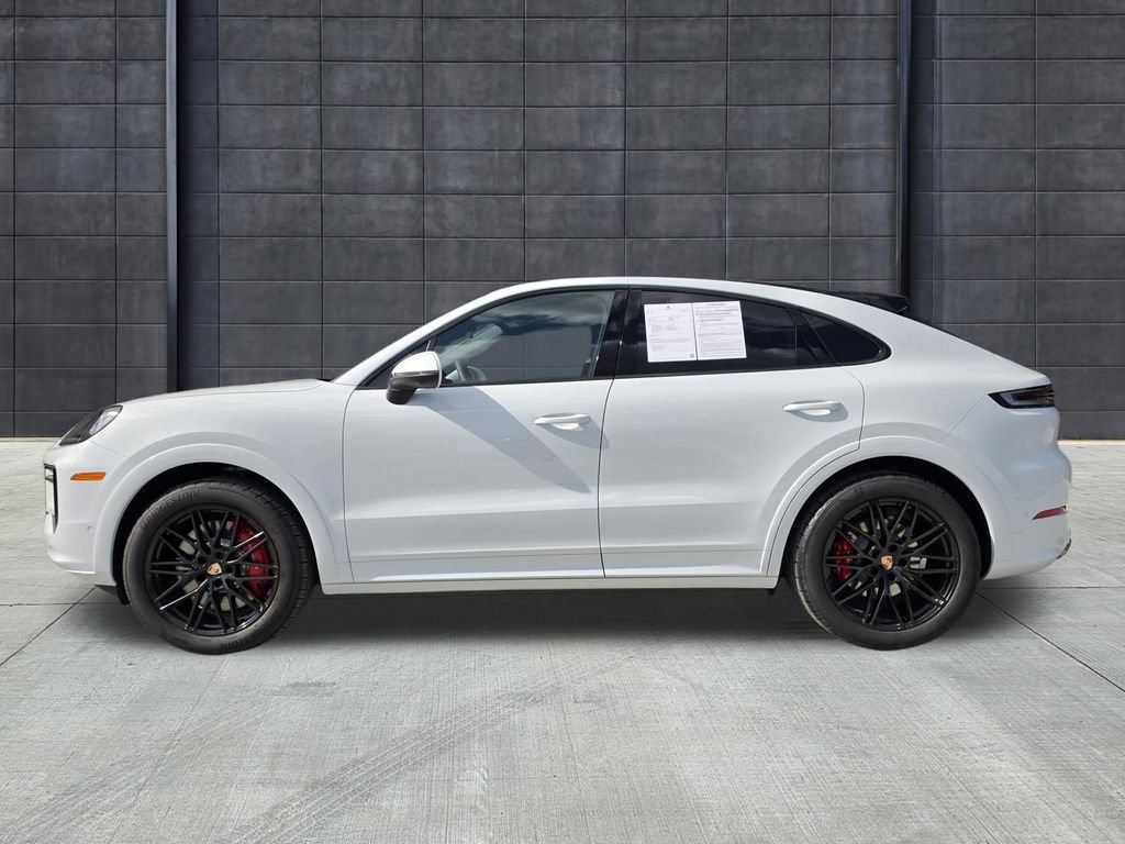 Certified 2026 Porsche Cayenne S AWD/4WD image 2