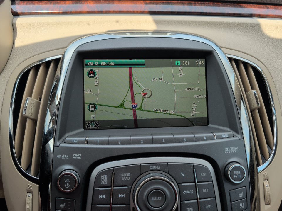 Used 2012 Buick LaCrosse Touring FWD image 21